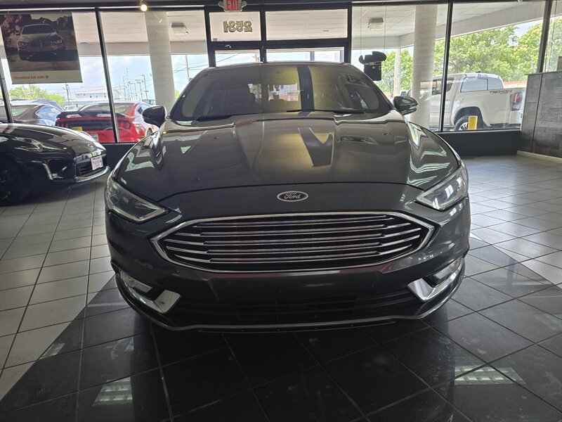 2017 Ford Fusion SE 4DR SEDAN - Photo 2 - Hamilton, OH 45015
