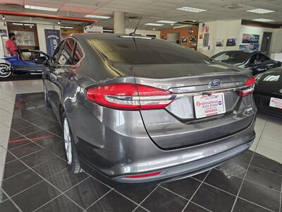 2017 Ford Fusion SE 4DR SEDAN - Photo 5 - Hamilton, OH 45015