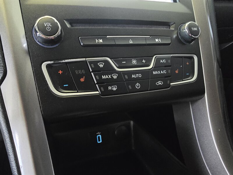 2017 Ford Fusion SE 4DR SEDAN - Photo 24 - Hamilton, OH 45015