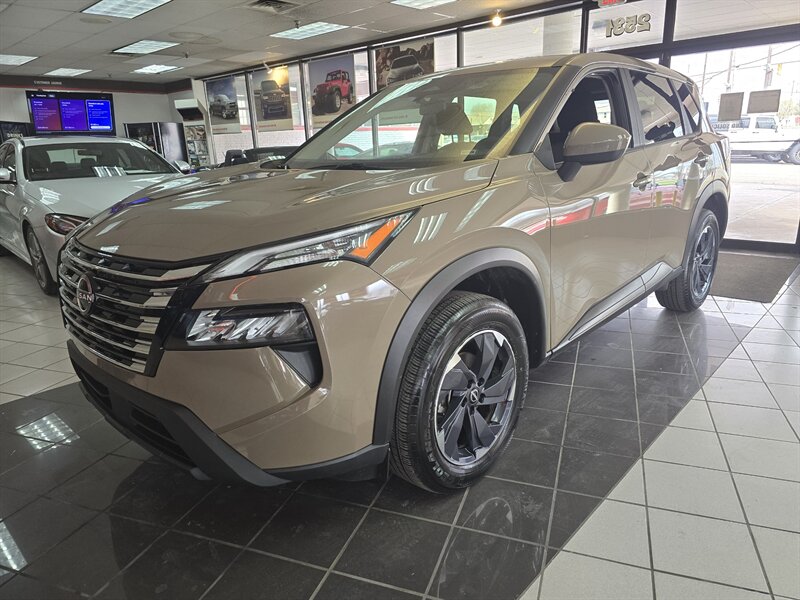 2025 Nissan Rogue Rock Creek   - Photo 1 - Hamilton, OH 45015