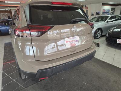 2025 Nissan Rogue Rock Creek   - Photo 5 - Hamilton, OH 45015