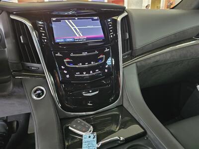 2016 Cadillac Escalade Platinum 4DR SUV 4X4   - Photo 31 - Hamilton, OH 45015
