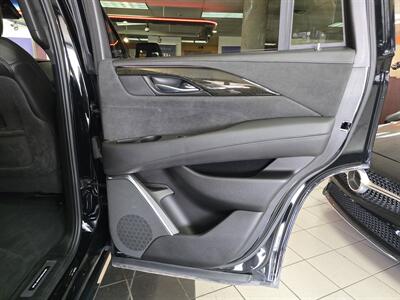 2016 Cadillac Escalade Platinum 4DR SUV 4X4   - Photo 18 - Hamilton, OH 45015