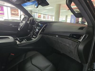2016 Cadillac Escalade Platinum 4DR SUV 4X4   - Photo 16 - Hamilton, OH 45015
