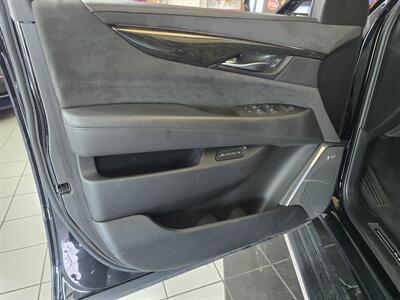 2016 Cadillac Escalade Platinum 4DR SUV 4X4   - Photo 7 - Hamilton, OH 45015