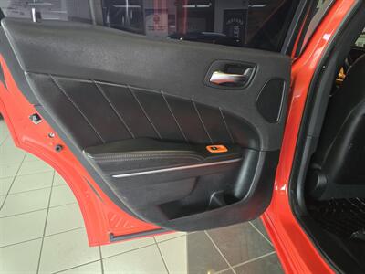 2017 Dodge Charger R/T   - Photo 10 - Hamilton, OH 45015