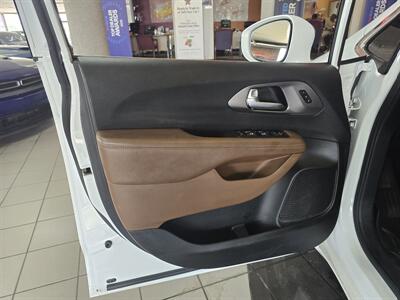 2018 Chrysler Pacifica Limited   - Photo 7 - Hamilton, OH 45015