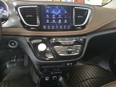 2018 Chrysler Pacifica Limited   - Photo 25 - Hamilton, OH 45015
