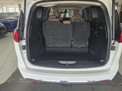 2018 Chrysler Pacifica Limited   - Photo 38 - Hamilton, OH 45015