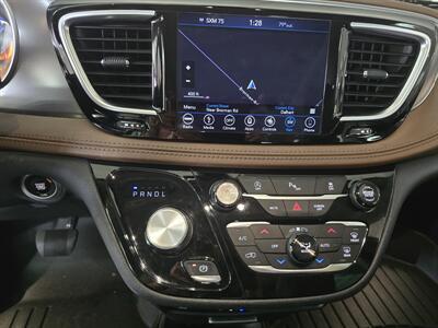 2018 Chrysler Pacifica Limited   - Photo 27 - Hamilton, OH 45015