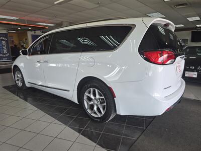 2018 Chrysler Pacifica Limited   - Photo 6 - Hamilton, OH 45015
