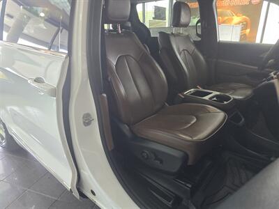 2018 Chrysler Pacifica Limited   - Photo 15 - Hamilton, OH 45015