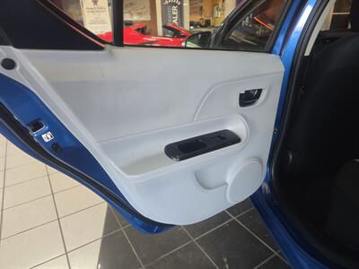 2014 Toyota Prius C Two 4DR HATCHBACK   - Photo 10 - Hamilton, OH 45015