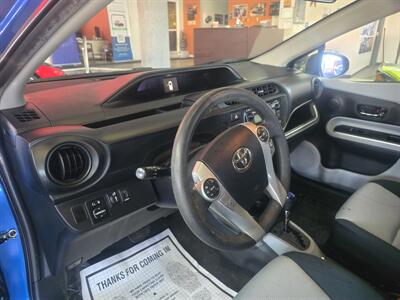 2014 Toyota Prius C Two 4DR HATCHBACK   - Photo 8 - Hamilton, OH 45015
