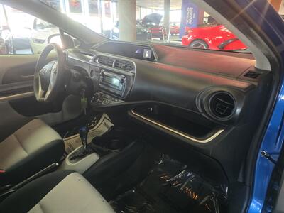 2014 Toyota Prius C Two 4DR HATCHBACK   - Photo 13 - Hamilton, OH 45015