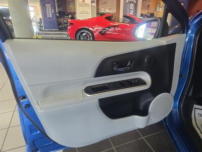 2014 Toyota Prius C Two 4DR HATCHBACK   - Photo 7 - Hamilton, OH 45015