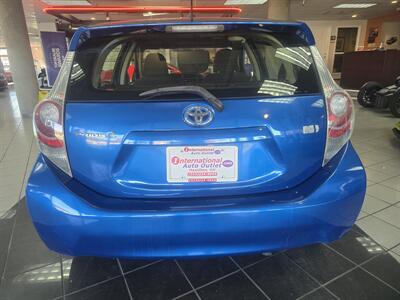 2014 Toyota Prius C Two 4DR HATCHBACK   - Photo 6 - Hamilton, OH 45015
