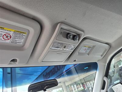 2013 Nissan NV 3500 HD SV 3DR PASSENGER VAN   - Photo 19 - Hamilton, OH 45015