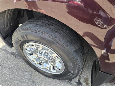 2013 Nissan NV 3500 HD SV 3DR PASSENGER VAN   - Photo 24 - Hamilton, OH 45015