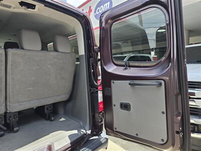 2013 Nissan NV 3500 HD SV 3DR PASSENGER VAN   - Photo 21 - Hamilton, OH 45015