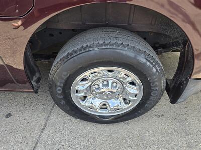2013 Nissan NV 3500 HD SV 3DR PASSENGER VAN   - Photo 25 - Hamilton, OH 45015