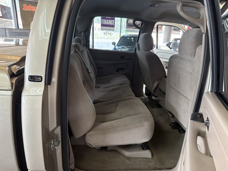 2006 Chevrolet Silverado 1500 LS2 4DR CREW CAB - Photo 20 - Hamilton, OH 45015