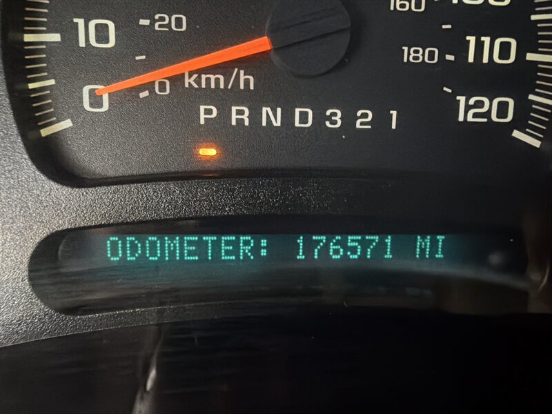 2006 Chevrolet Silverado 1500 LS2 4DR CREW CAB - Photo 12 - Hamilton, OH 45015