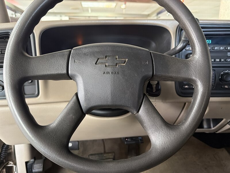 2006 Chevrolet Silverado 1500 LS2 4DR CREW CAB - Photo 11 - Hamilton, OH 45015