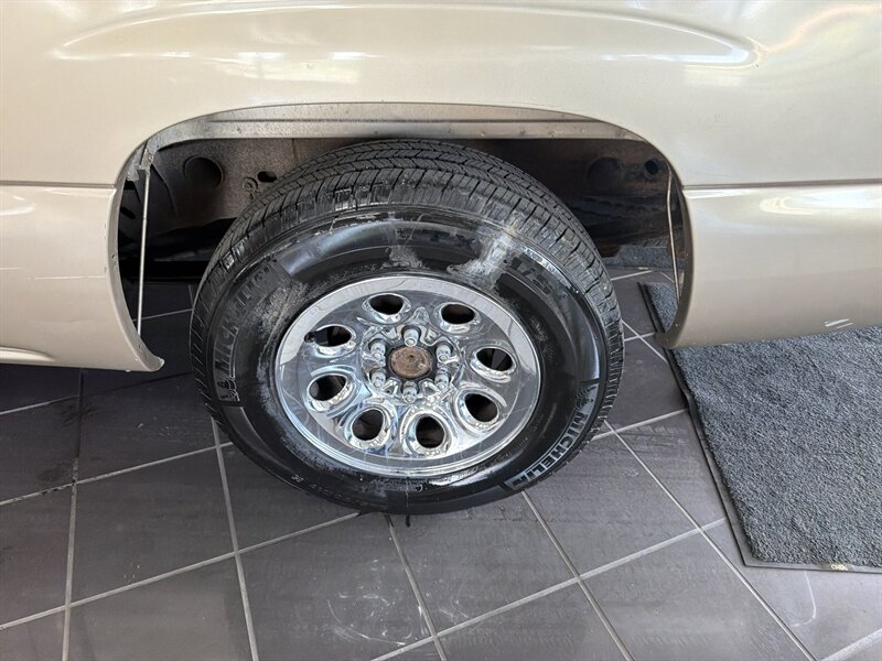 2006 Chevrolet Silverado 1500 LS2 4DR CREW CAB - Photo 26 - Hamilton, OH 45015