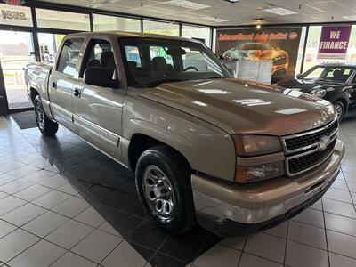 2006 Chevrolet Silverado 1500 LS2 4DR CREW CAB - Photo 4 - Hamilton, OH 45015
