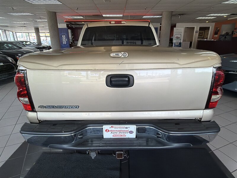 2006 Chevrolet Silverado 1500 LS2 4DR CREW CAB - Photo 7 - Hamilton, OH 45015