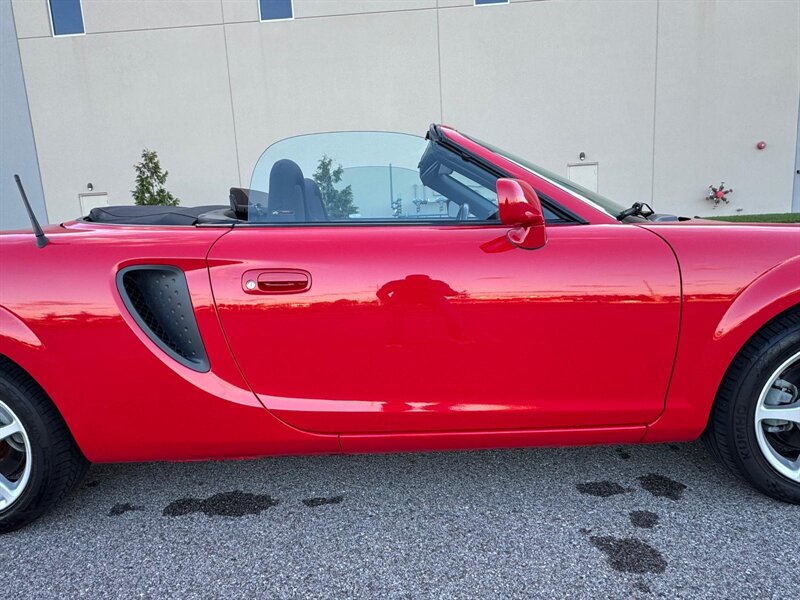 2000 Toyota MR2 Spyder - Photo 31 - Hamilton, OH 45015