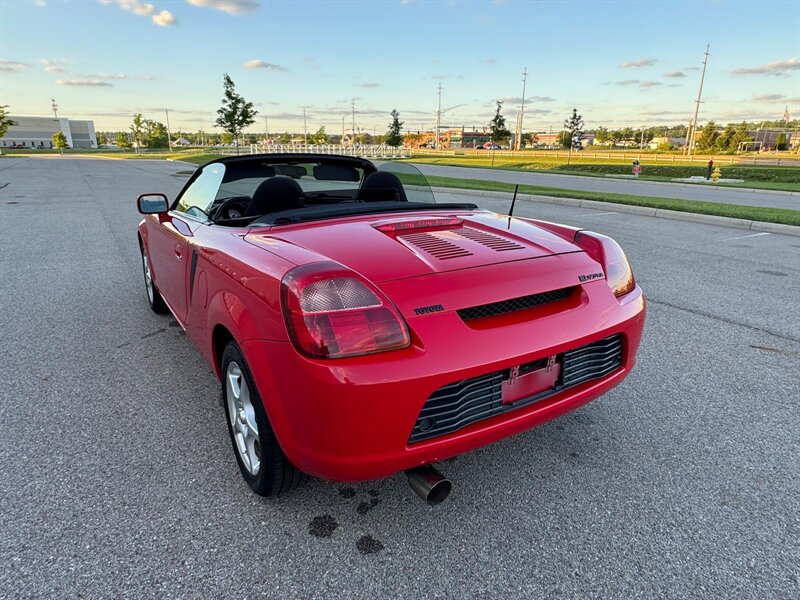 2000 Toyota MR2 Spyder - Photo 10 - Hamilton, OH 45015