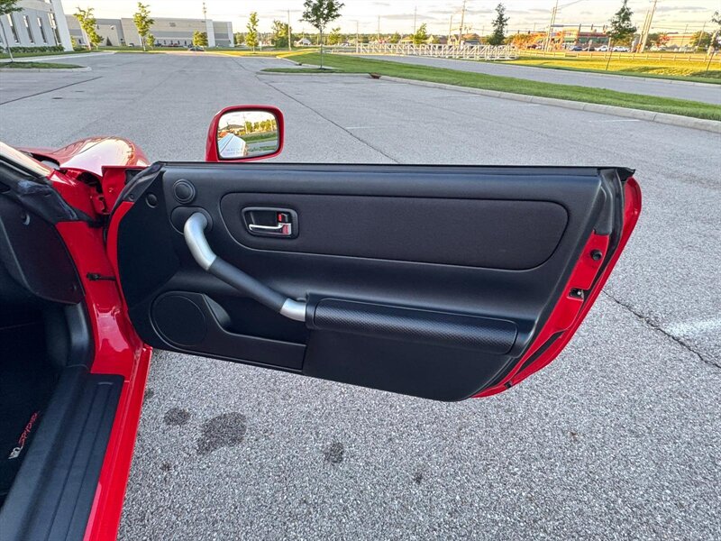 2000 Toyota MR2 Spyder - Photo 12 - Hamilton, OH 45015