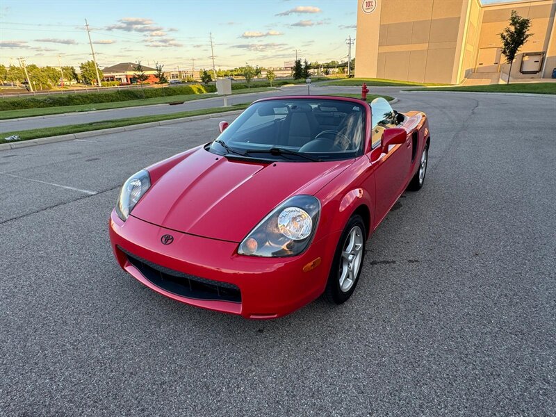 2000 Toyota MR2 Spyder - Photo 2 - Hamilton, OH 45015