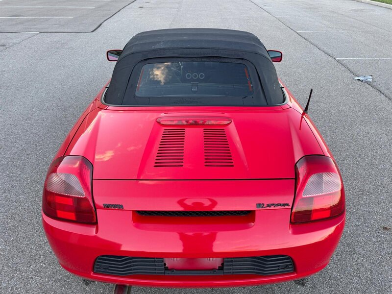2000 Toyota MR2 Spyder - Photo 6 - Hamilton, OH 45015