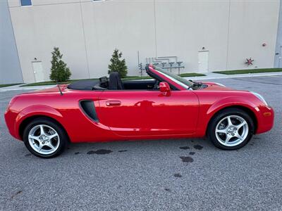 2000 Toyota MR2 Spyder - Photo 8 - Hamilton, OH 45015