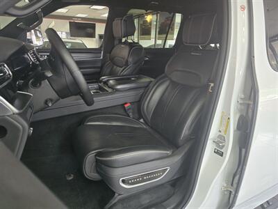 2024 Jeep Grand Wagoneer L Obsidian 4DR SUV 4X4   - Photo 8 - Hamilton, OH 45015