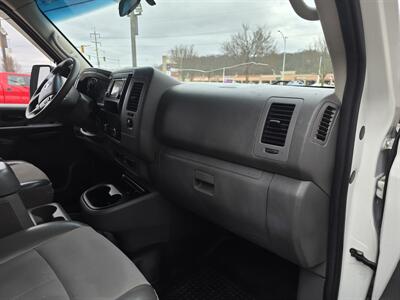 2016 Nissan NV 2500 HD SL 3DR CARGO VAN/V6   - Photo 11 - Hamilton, OH 45015