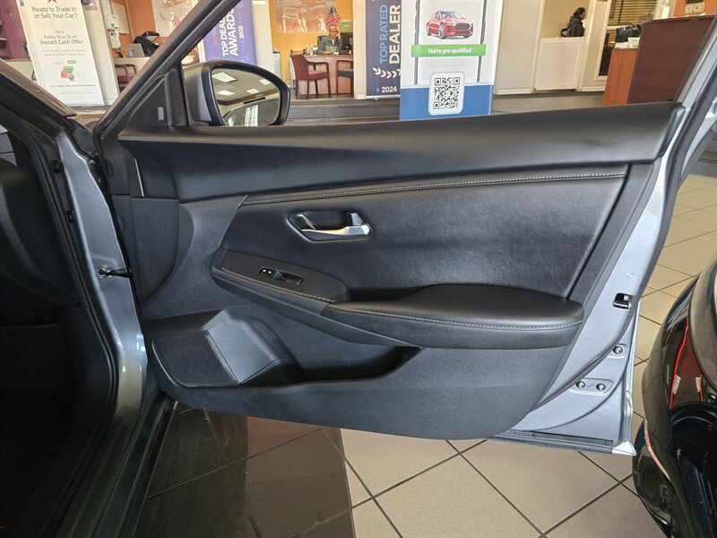 2024 Nissan Sentra SV 4DR SEDAN - Photo 12 - Hamilton, OH 45015