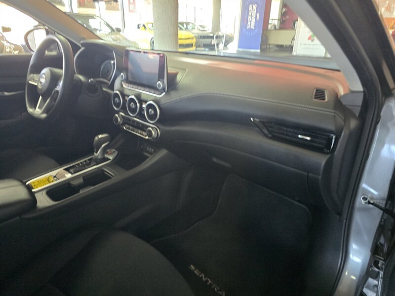 2024 Nissan Sentra SV 4DR SEDAN - Photo 13 - Hamilton, OH 45015