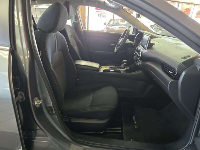 2024 Nissan Sentra SV 4DR SEDAN - Photo 14 - Hamilton, OH 45015