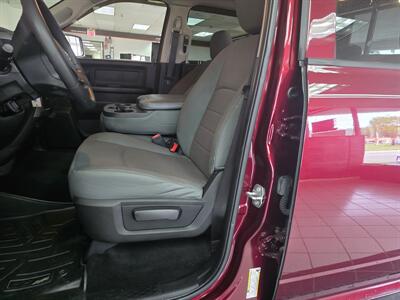 2017 RAM 1500 Express - Photo 19 - Hamilton, OH 45015