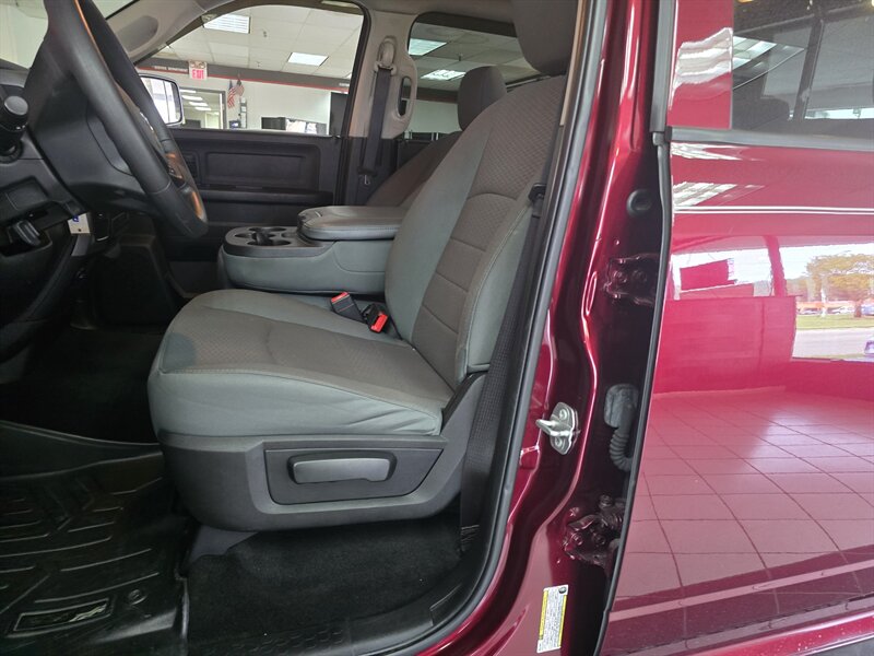 2017 RAM 1500 Express - Photo 19 - Hamilton, OH 45015