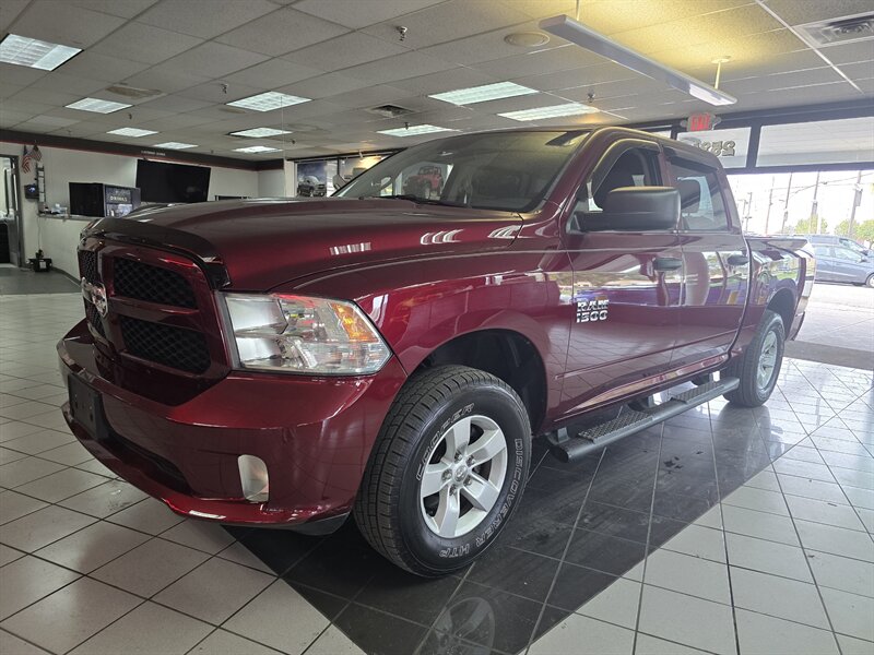 2017 RAM 1500 Express   - Photo 1 - Hamilton, OH 45015
