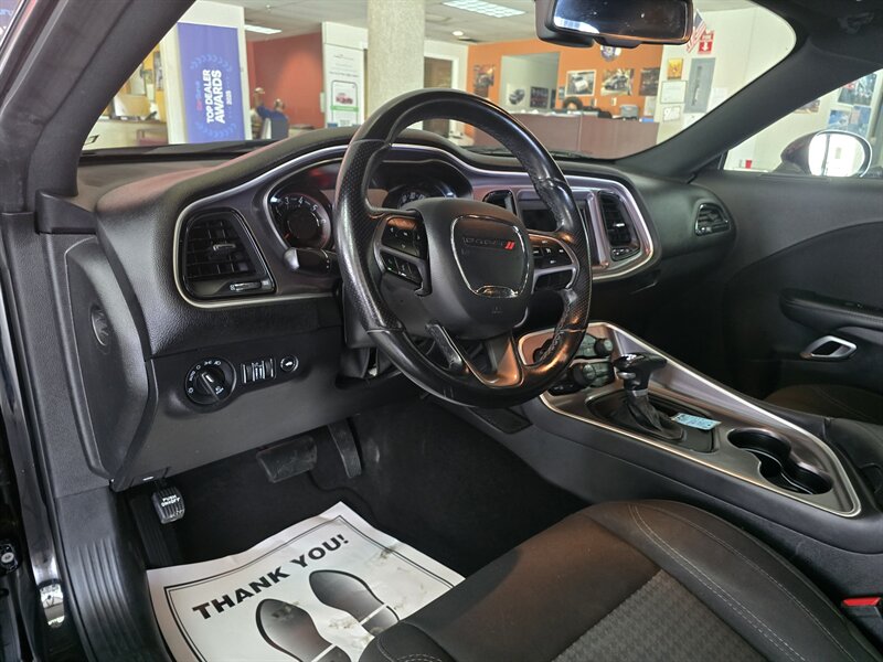 2019 Dodge Challenger SXT - Photo 8 - Hamilton, OH 45015