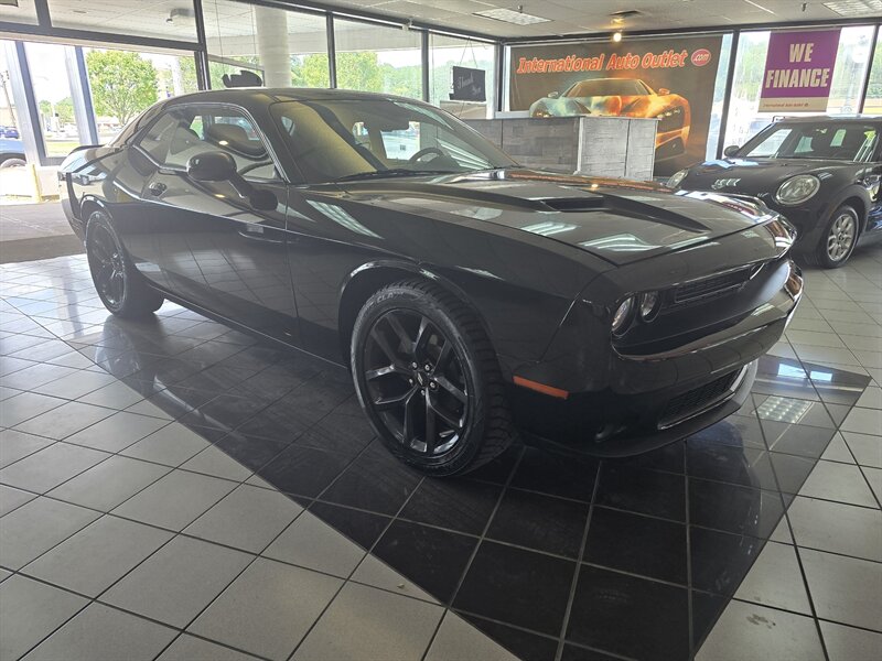 2019 Dodge Challenger SXT - Photo 3 - Hamilton, OH 45015