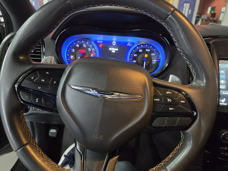 2023 Chrysler 300 Series S V6 4DR SEDAN - Photo 32 - Hamilton, OH 45015