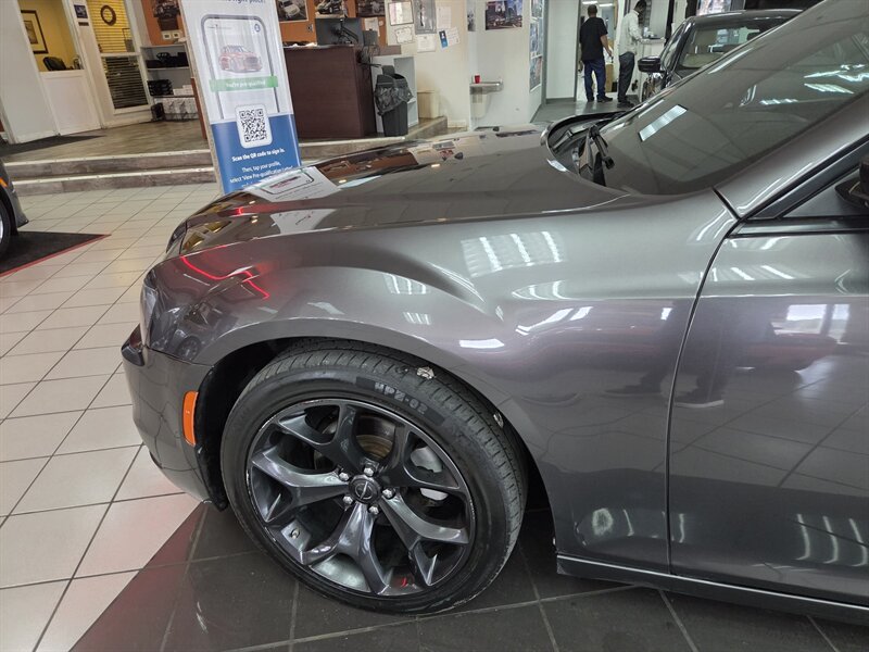 2023 Chrysler 300 Series S V6 4DR SEDAN - Photo 44 - Hamilton, OH 45015