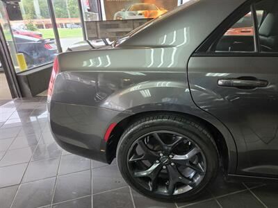 2023 Chrysler 300 Series S V6 4DR SEDAN - Photo 42 - Hamilton, OH 45015